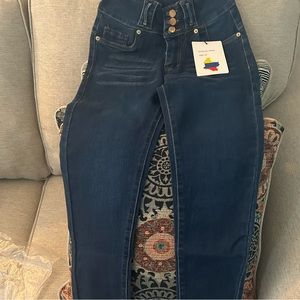 COLOMBIAN jeans💙